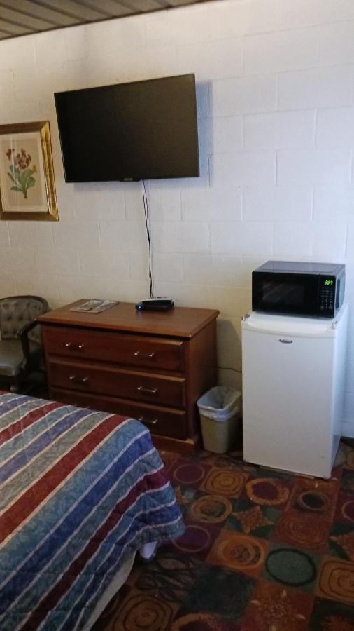 White Pine Motel อีลี ภายนอก รูปภาพ